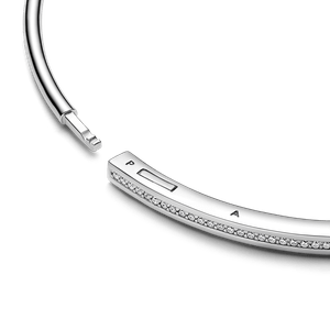 Brazalete Rígido I-D Pandora Signature Plata