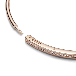 Brazalete Rígido I-D Pandora Signature Rosa