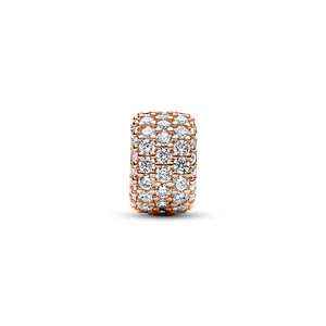 Charm Triple Fila de Brillante Pavé Color Rosa