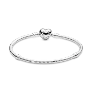 Brazalete Pandora Moments Cadena de Serpiente con Broche de Corazón Centelleante