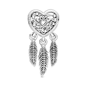 Charm Atrapasueños de Corazones y Tres Plumas