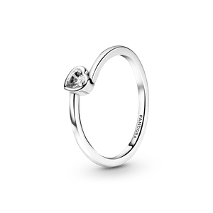 Anillo Solitario Corazón Inclinado Transparente