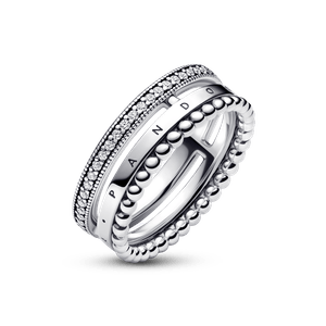 Anillo con Pavé y Abalorios con Logotipo de Pandora Signature