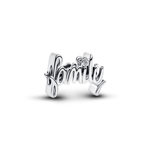 Charm Familia escrito a mano